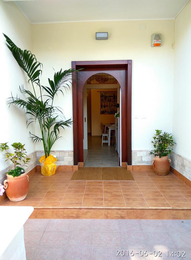 Le Camelie Bed & Breakfast Marina di Ginosa Bagian luar foto