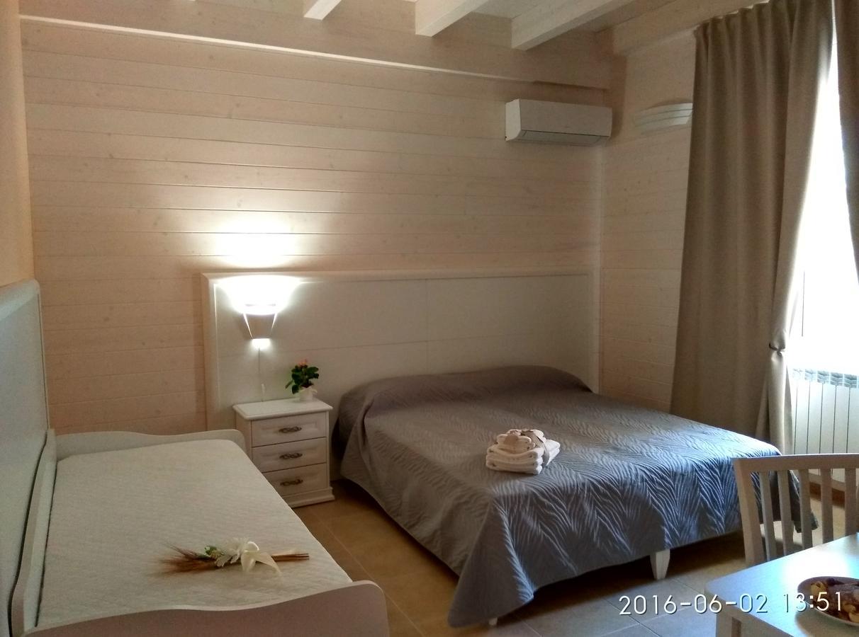 Le Camelie Bed & Breakfast Marina di Ginosa Bagian luar foto