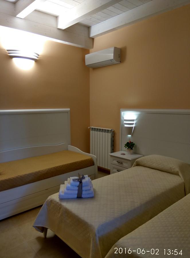 Le Camelie Bed & Breakfast Marina di Ginosa Ruang foto