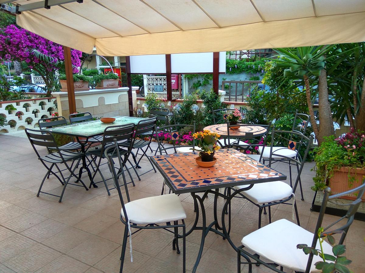 Le Camelie Bed & Breakfast Marina di Ginosa Bagian luar foto