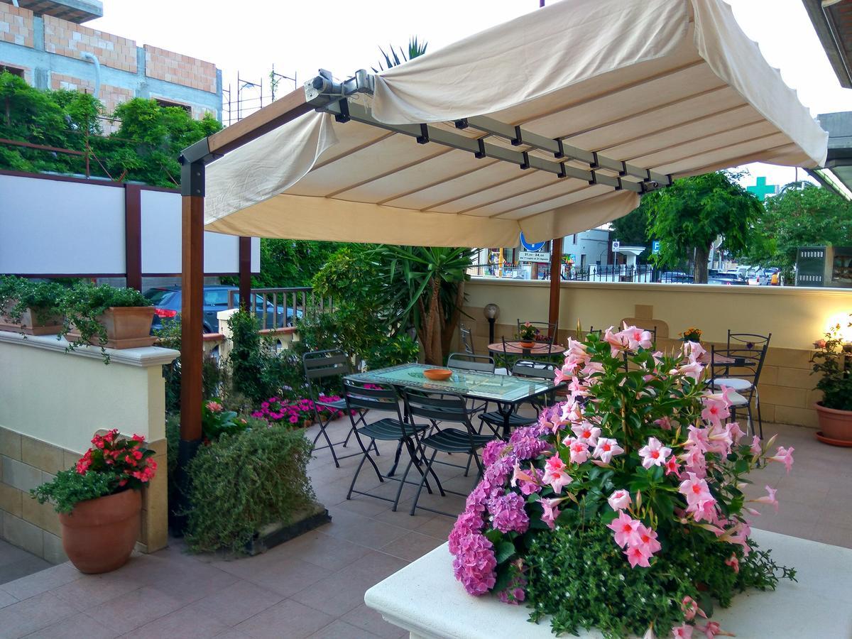 Le Camelie Bed & Breakfast Marina di Ginosa Bagian luar foto
