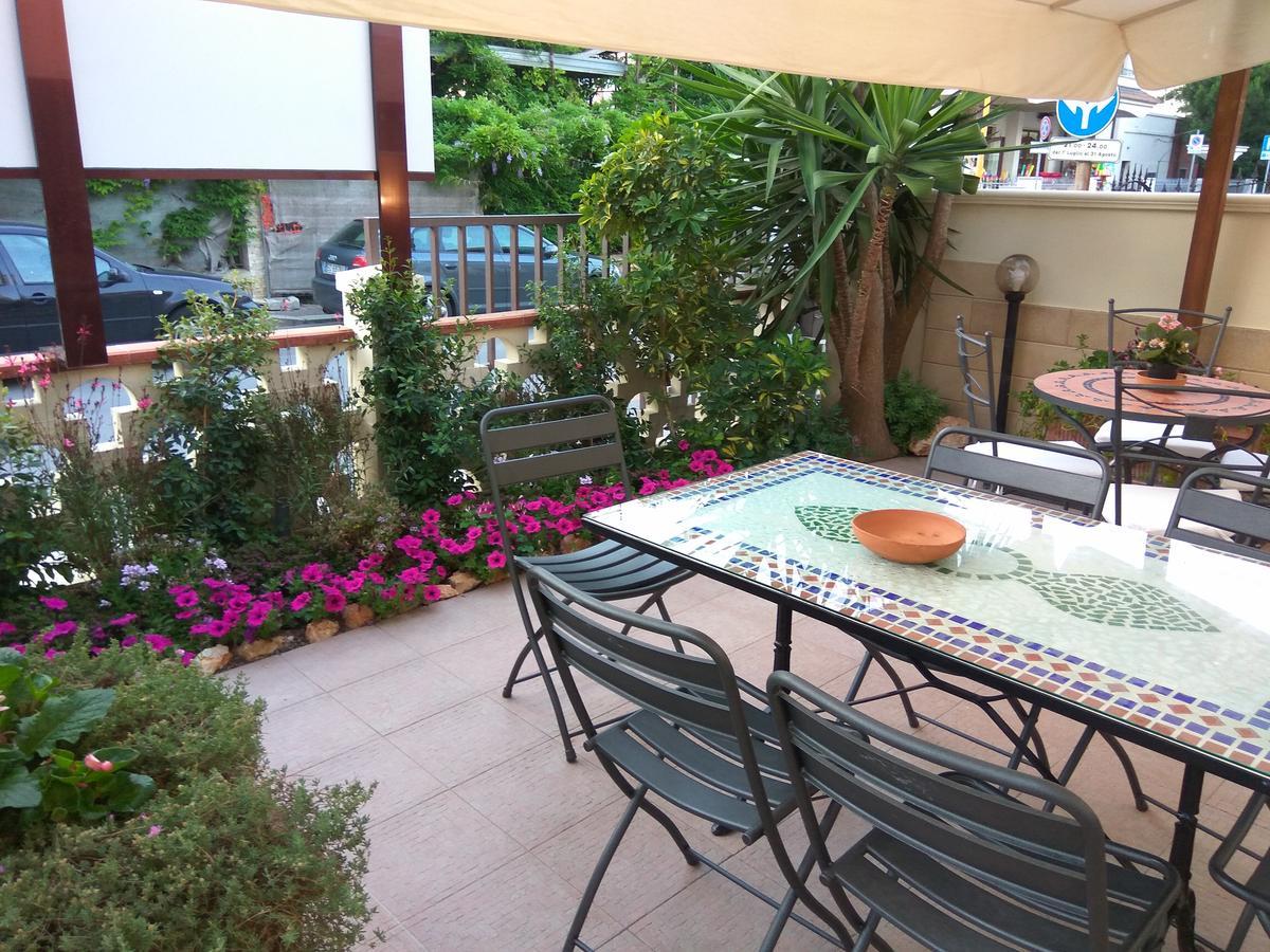 Le Camelie Bed & Breakfast Marina di Ginosa Bagian luar foto